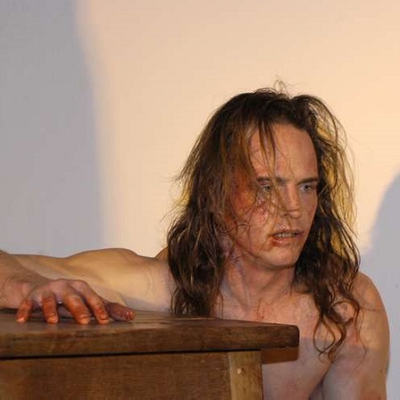 Karasek's Schauspielereien: Szene 012 - Karasek trägt sich mit Fluchtgedanken